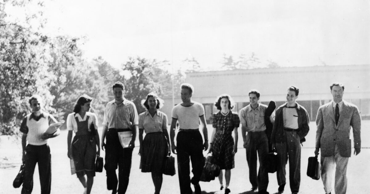 AMERICAN SINGING GROUPS A HISTORY 1940～ American Singing Groups: A History 1940 to Today: A H by