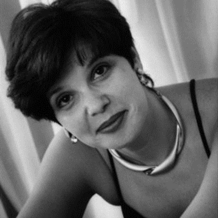 black and white portrait of Alina Polyakov