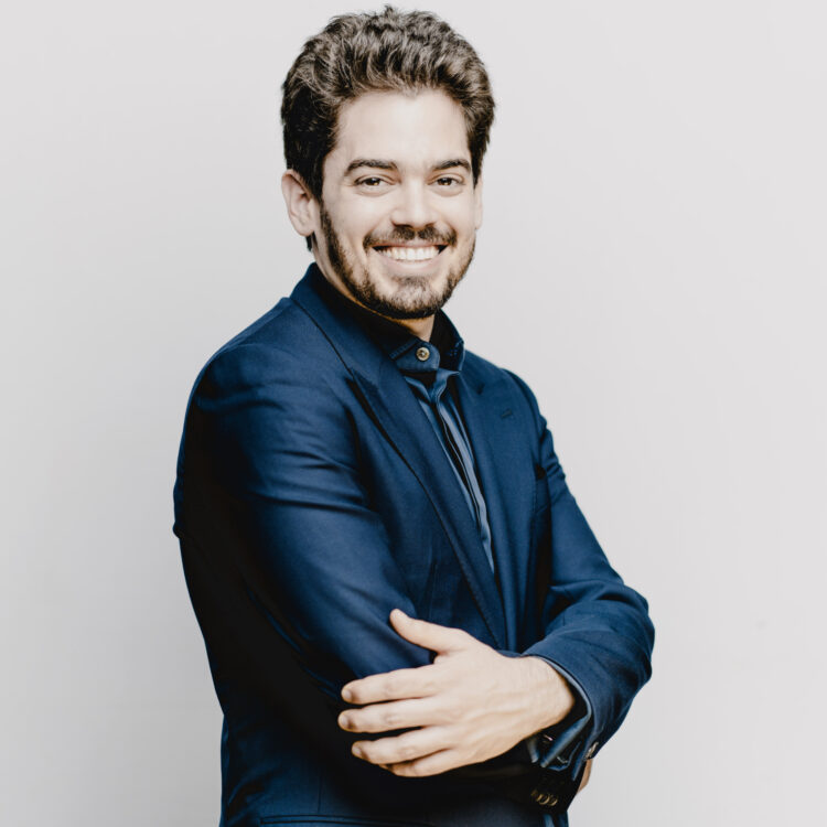 Lahav Shani portrait