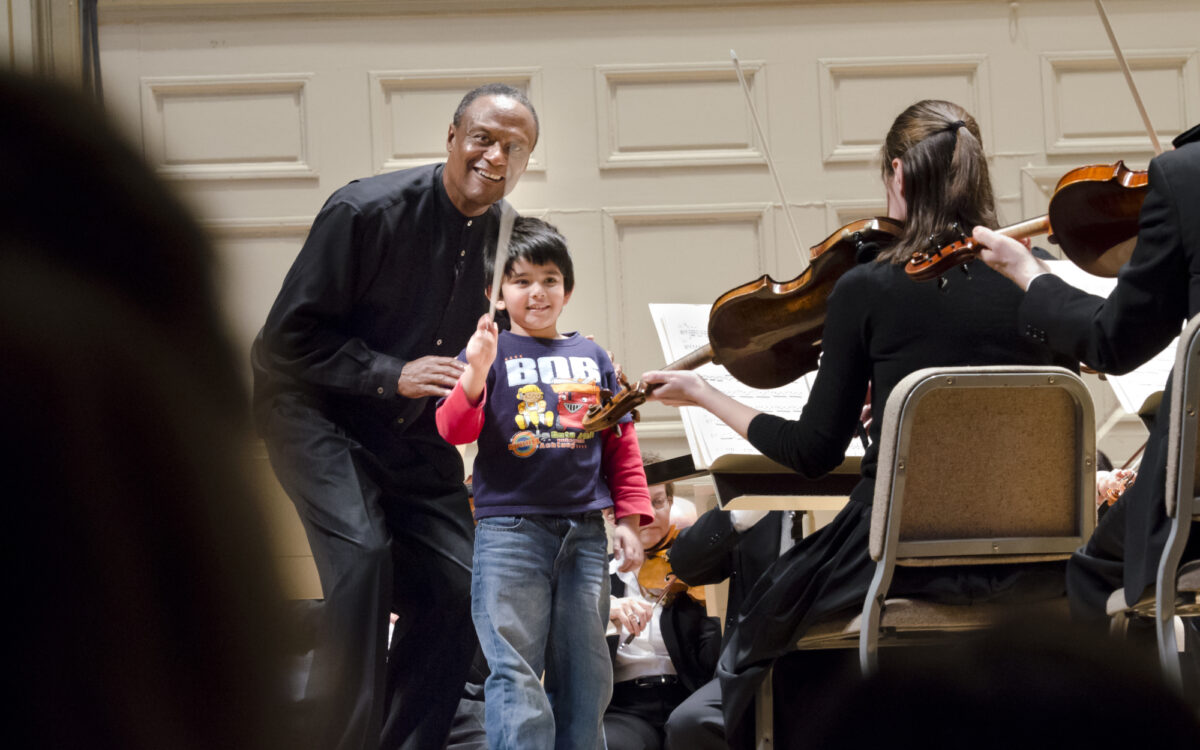 Thomas Wilkins Conducting a Youth Concert