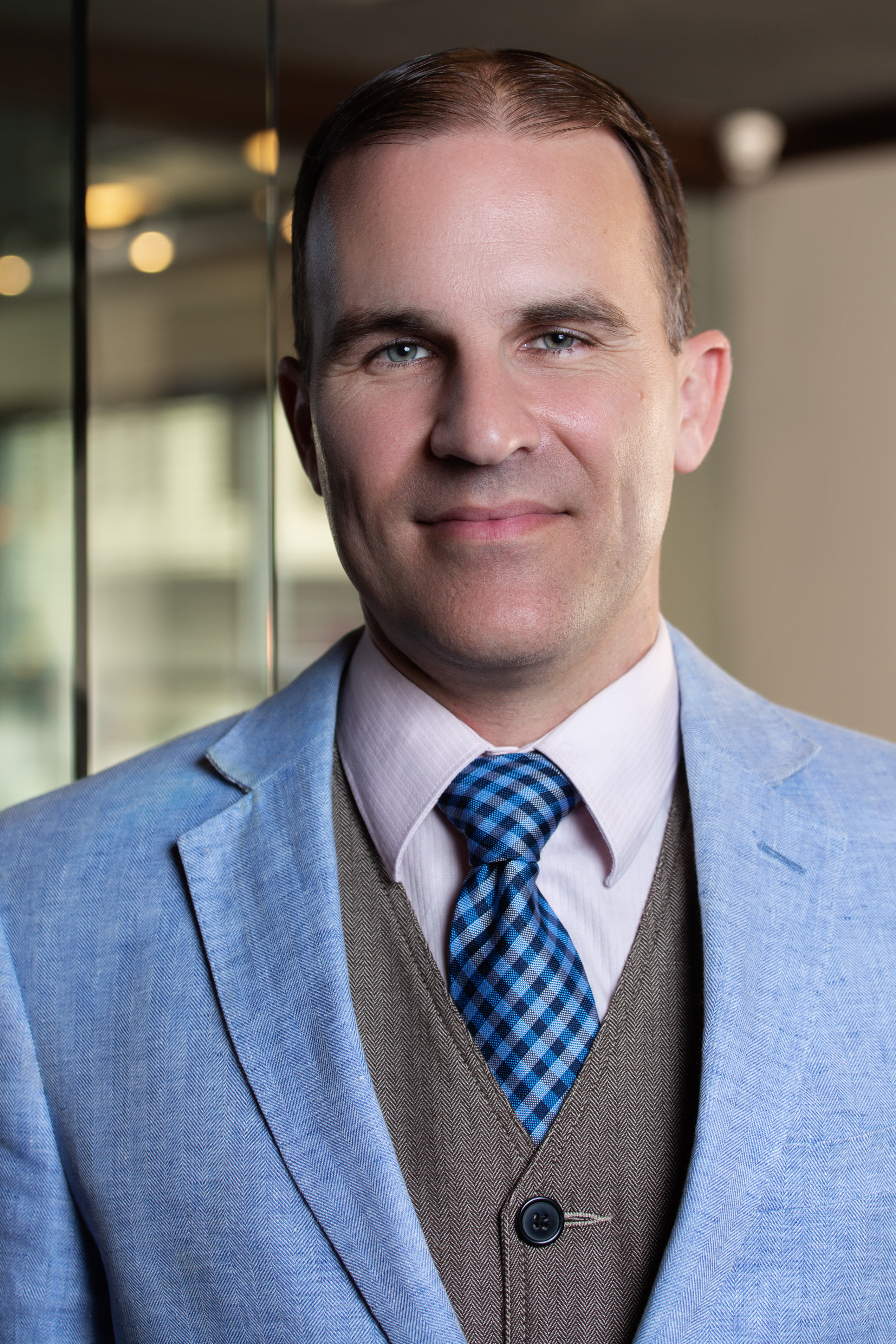 Headshot of Justin Freer