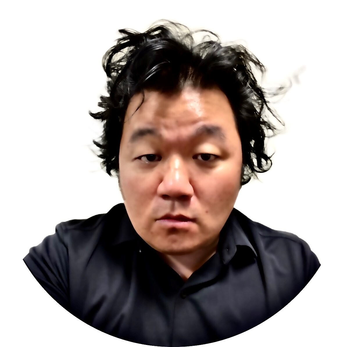 Headshot of cellist Stephen Cho