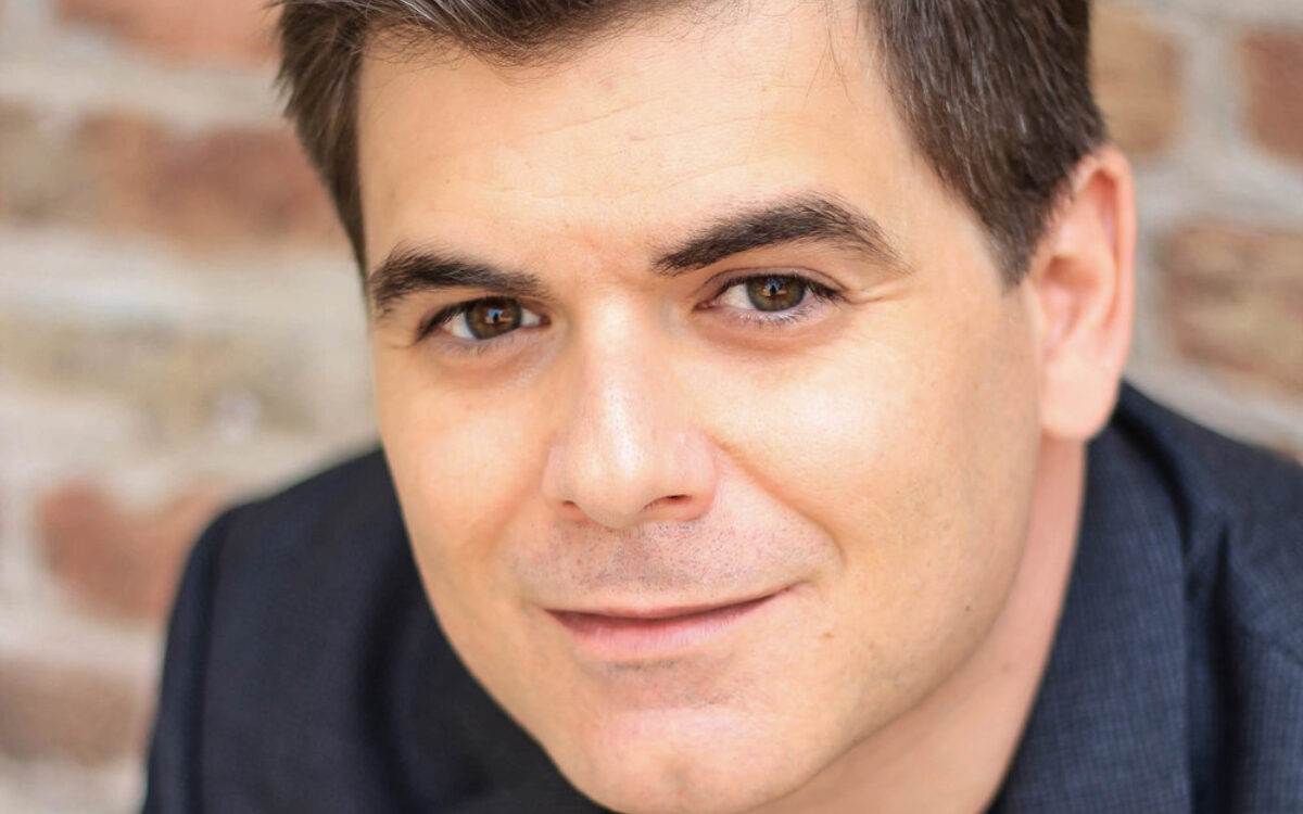 Javier Arrebola headshot