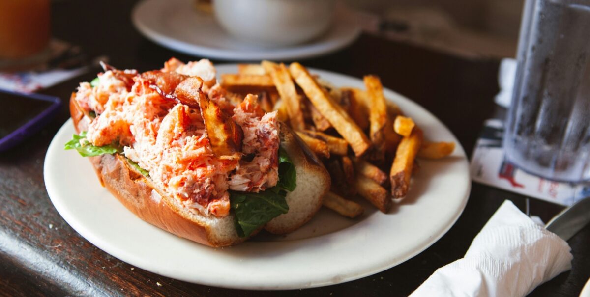 Lobster Roll w/ Fries