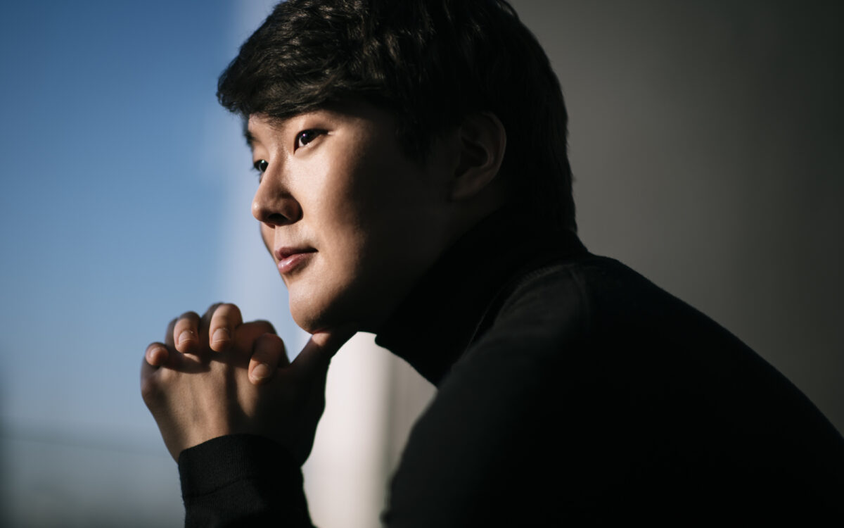 Seong Jin Cho headshot