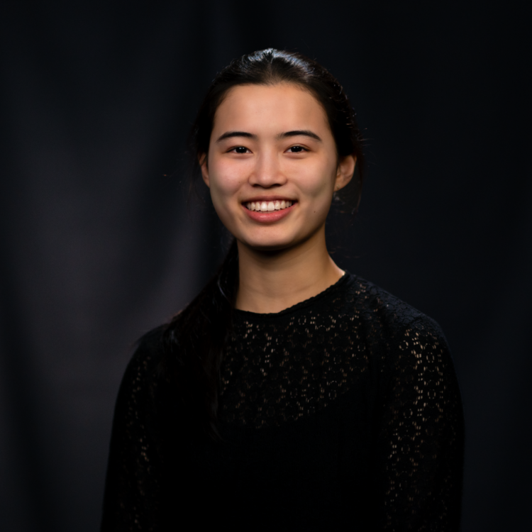 Iris Tian Headshot 1