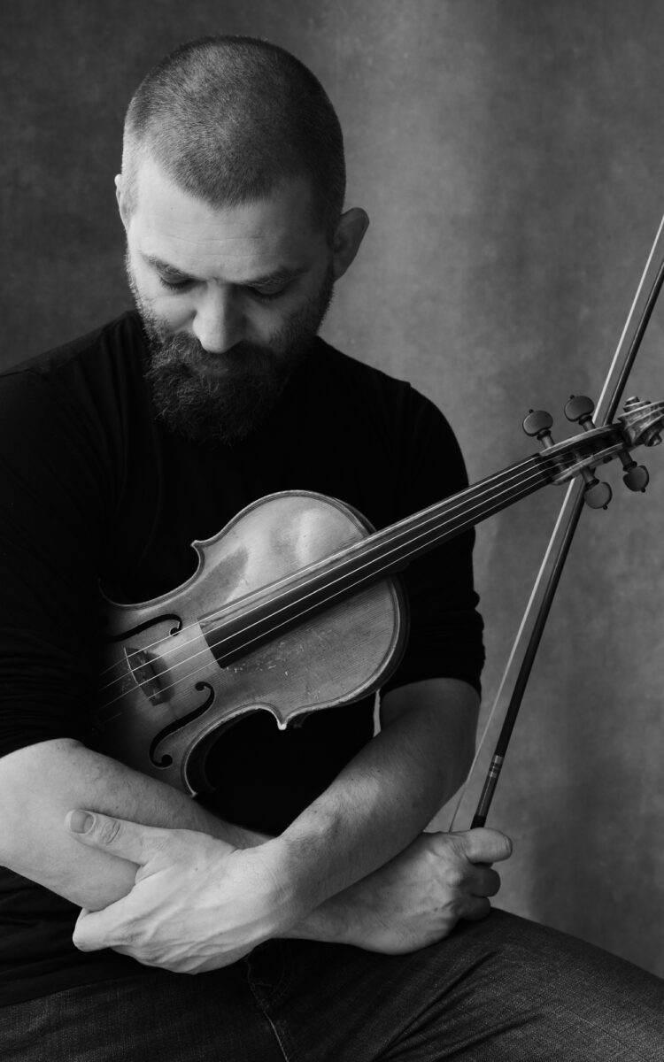 Johnny Gandelsman headshot